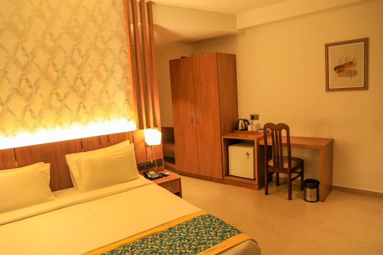 Hotel Sky Sierra Wayanad Калпетта Экстерьер фото
